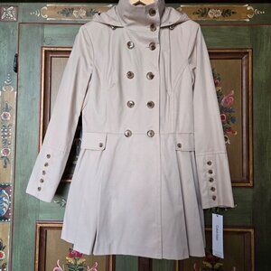 Beautiful new Calvin Klein Raincoat - Available in Size  L